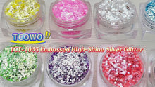 Load and play video in Gallery viewer, TCT-1035 Wholesale Embossed Eco-Friendly High Sparkle Silver Mirror Glitter Powder Bulk 1MM Fine Chunky PET Non-Toxic for Nails Tumblers Resin Crafts Party Decor Cosmetics Valentines Printing&nbsp;
