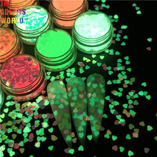 Load image into Gallery viewer, Luminous Glow In Dark Heart Sequins
